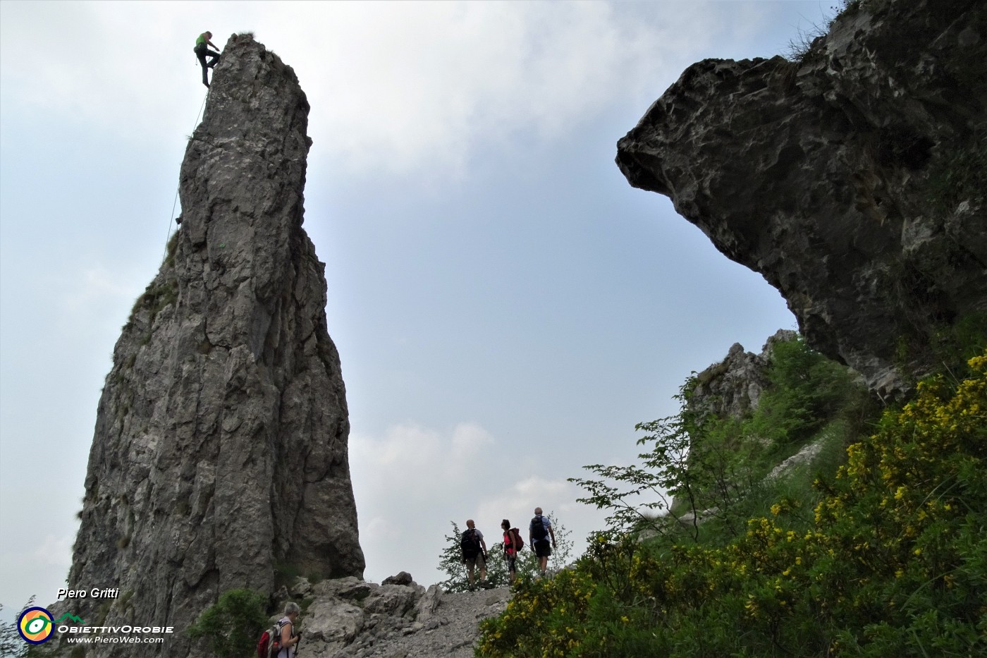 65 Arrampicatori sul Torrione Garlini.JPG